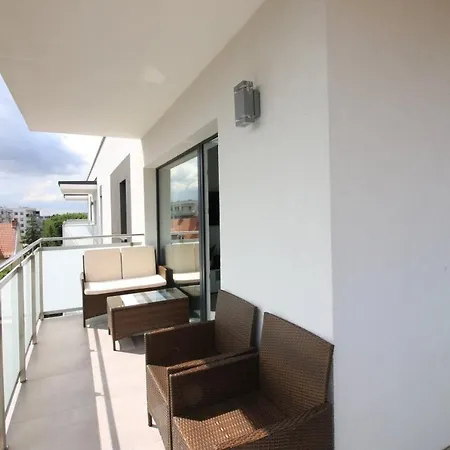 Apartment Varsovia 20 Parking