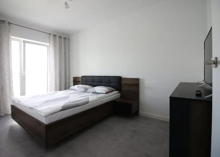 Varsovia 20 Parking Apartment *